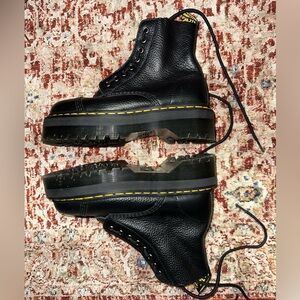 NWT DR MARTENS SINCLAIR MILLED NAPPA
NWT
LEATHER PLATFORM BOOTS